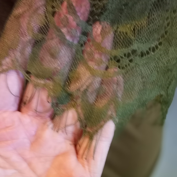 La miel eyelash lace t shirt green top - Picture 5 of 10